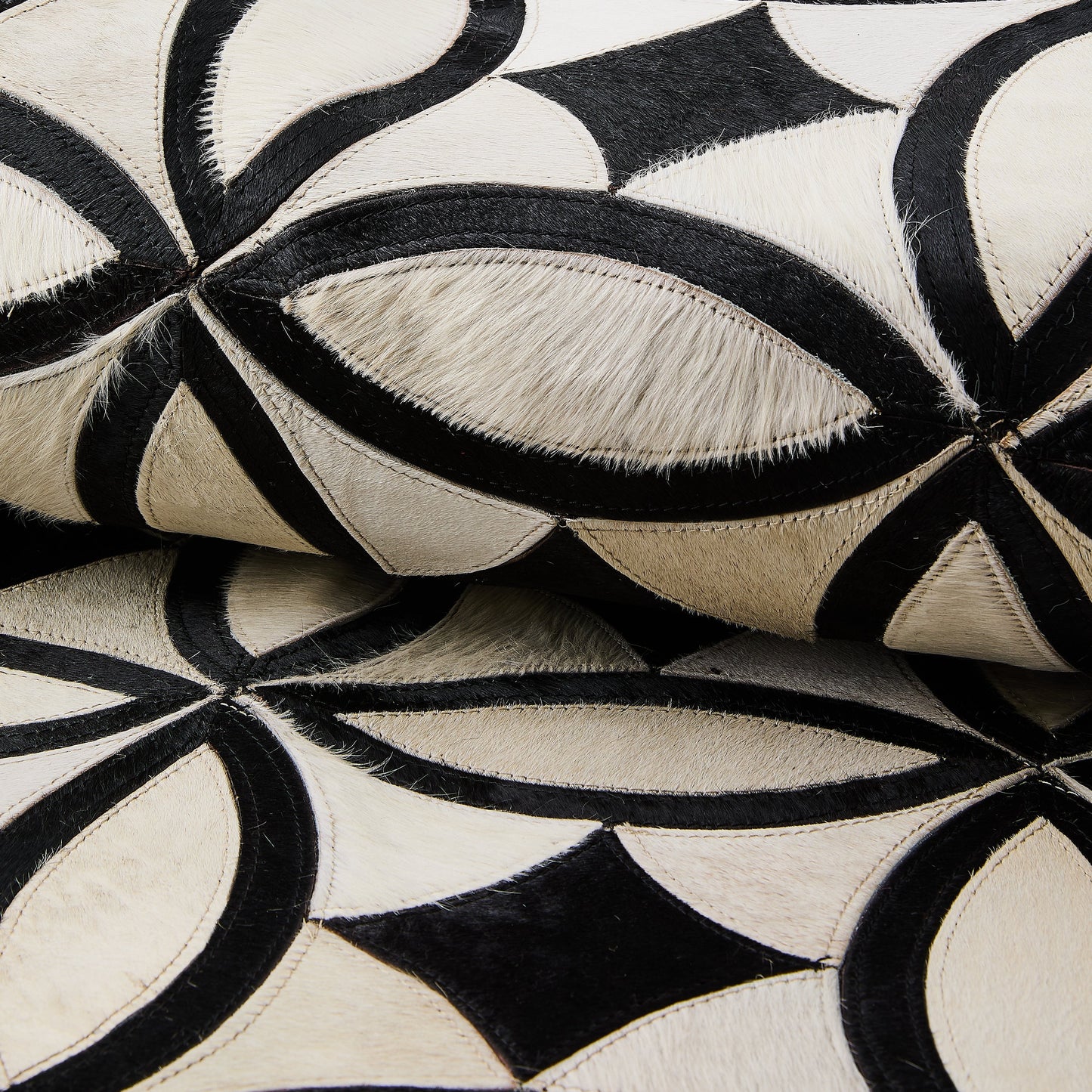 White Kyoto Hair on Hide 6¡ä Round Rug